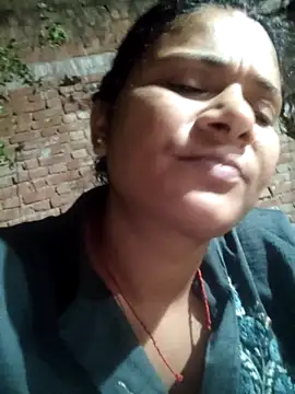 Snapshot of couple_71 chatting on 05-02-26, 07:41 couple 71 online show from 05-02-26, 07:41
