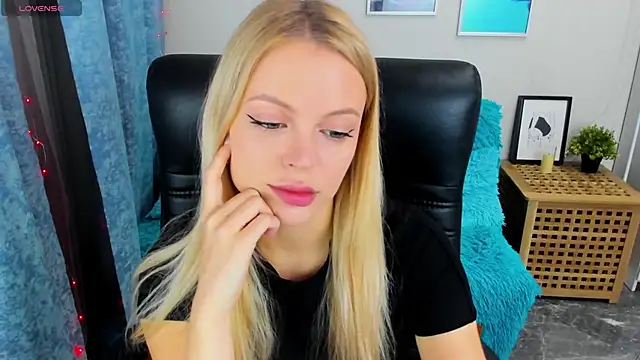 KatherineePierce online show from 09-24-25, 04:24