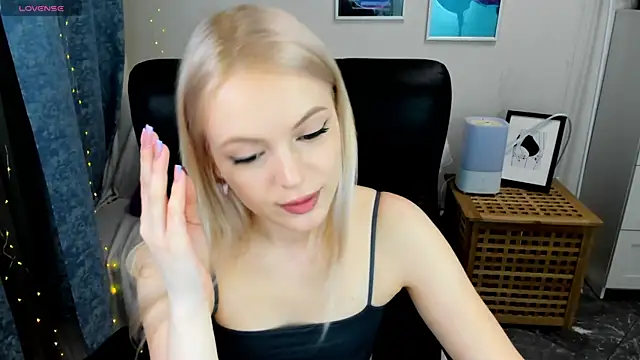 KatherineePierce online show from 06-26-26, 10:26