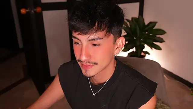 sweettaaron01 online show from 07-15-26, 12:39