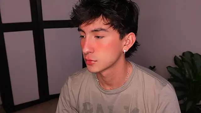 sweettaaron01 online show from 06-18-26, 11:10
