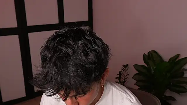 sweettaaron01 online show from 06-08-26, 11:49
