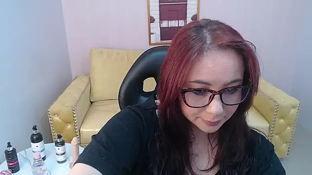 Snapshot of bellatrix_ch chatting on 09-24-25, 04:13 bellatrix ch online show from 09-24-25, 04:13