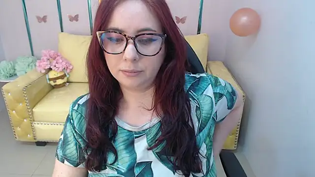 Snapshot of bellatrix_ch chatting on 04-28-26, 01:04 bellatrix ch online show from 04-28-26, 01:04
