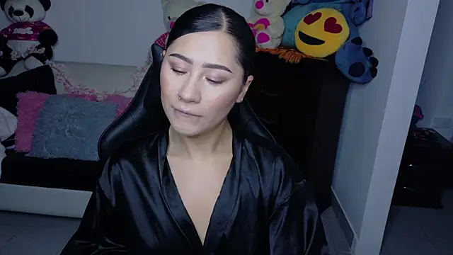 Snapshot of evelyn_ch_ chatting on 10-16-25, 10:45 evelyn ch online show from 10-16-25, 10:45