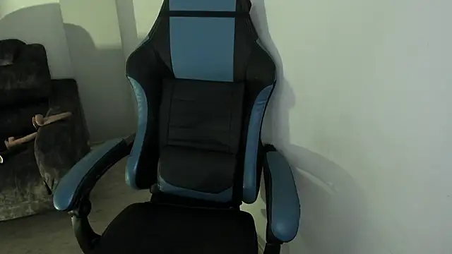 Scarbadgirl  online show from 10-15-25, 03:16