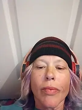 Snapshot of anonymity_awaits@xh chatting on 11-07-25, 04:50 anonymity awaitsxh online show from 11-07-25, 04:50