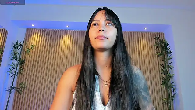 Snapshot of freyja_sweet_ chatting on 10-12-25, 11:33 freyja sweet  online show from 10-12-25, 11:33