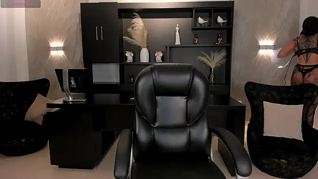 SarahYates online show from 11-03-25, 05:12