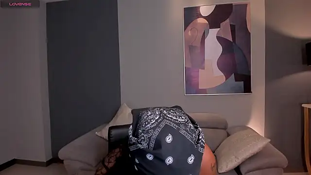 SarahYates online show from 03-22-26, 05:47