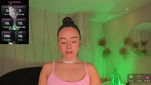 IsabellaMoreau online show from 03-08-26, 06:11