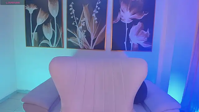 IsabellaMoreau online show from 10-03-25, 07:48