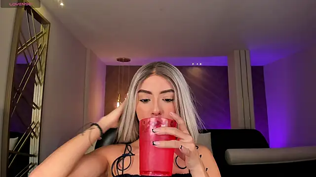 IsabellaMoreau online show from 04-13-26, 10:03