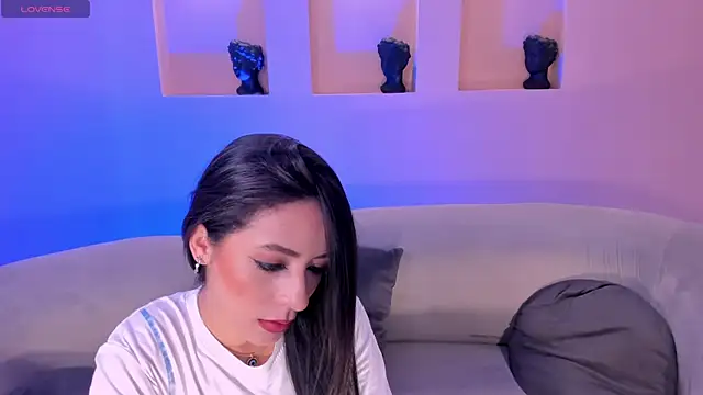 IsabellaMoreau online show from 09-12-25, 07:57