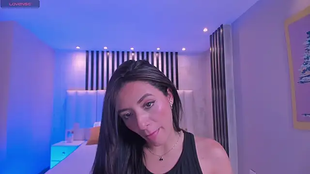 IsabellaMoreau online show from 10-13-25, 07:15