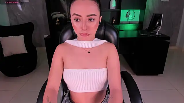 IsabellaMoreau online show from 03-15-26, 05:31