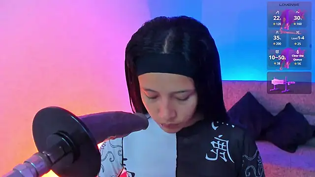 alicemoon   online show from 11-04-25, 10:19