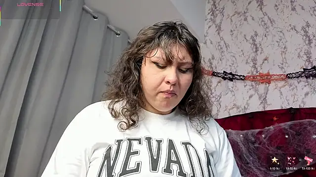 Larissa Antonella online show from 10-18-25, 03:19
