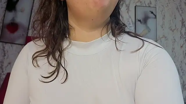Snapshot of Larissa_Antonella chatting on 05-06-26, 03:43 Larissa Antonella online show from 05-06-26, 03:43