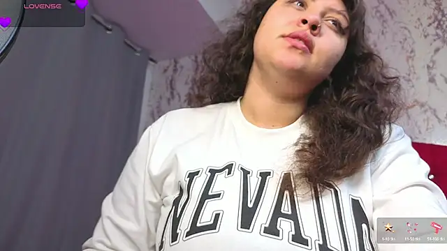Larissa Antonella online show from 10-06-25, 05:08