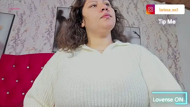 Larissa Antonella online show from 12-15-25, 04:07