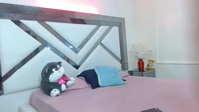 samara selene online show from 12-01-25, 07:15