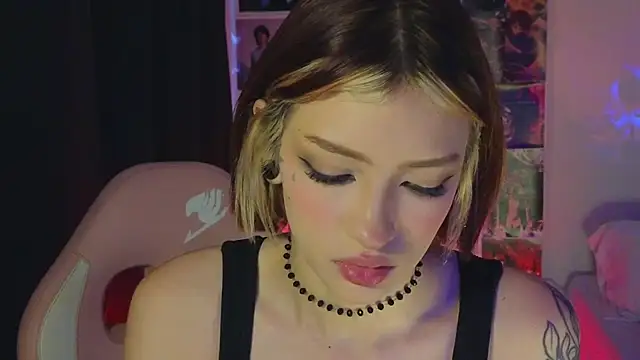 Snapshot of Moonlightt_21 chatting on 07-18-26, 10:07 Moonlightt 21 online show from 07-18-26, 10:07