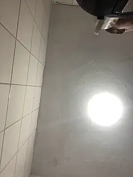 Snapshot of freedmar chatting on 10-30-25, 04:11 freedmar online show from 10-30-25, 04:11