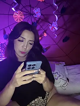 summi10 online show from 10-31-25, 11:00