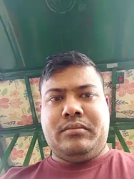 Snapshot of CatchingBouquet chatting on 11-25-25, 08:25 CatchingBouquet online show from 11-25-25, 08:25