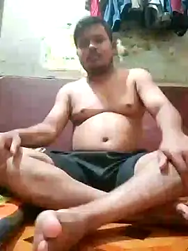 Snapshot of CatchingBouquet chatting on 10-04-25, 04:30 CatchingBouquet online show from 10-04-25, 04:30