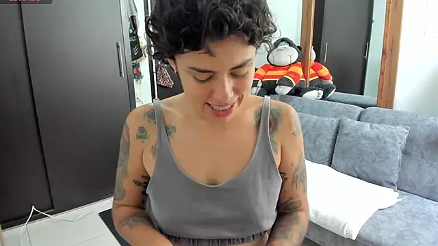 Snapshot of natt_op chatting on 04-22-26, 01:18 natt op online show from 04-22-26, 01:18