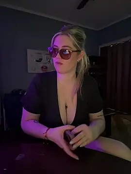 Snapshot of Granlady7 chatting on 03-02-26, 07:15 Granlady7 online show from 03-02-26, 07:15