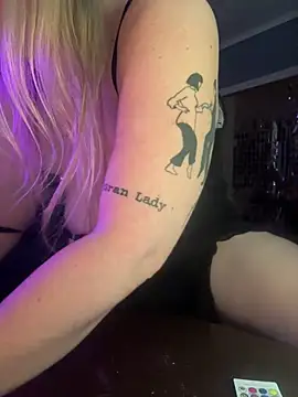 Snapshot of Granlady7 chatting on 02-25-26, 11:48 Granlady7 online show from 02-25-26, 11:48