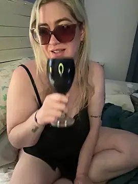 Snapshot of Granlady7 chatting on 02-27-26, 10:42 Granlady7 online show from 02-27-26, 10:42