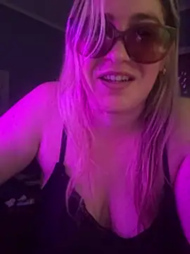 Snapshot of Granlady7 chatting on 01-12-26, 07:59 Granlady7 online show from 01-12-26, 07:59