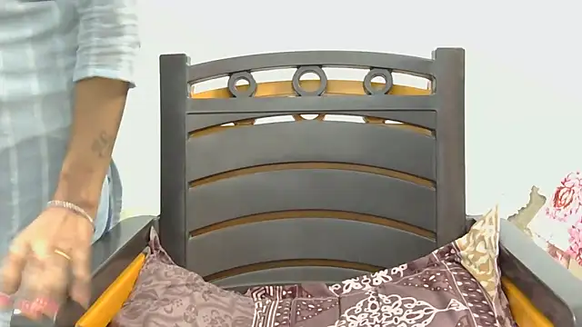 Aarti misty71 online show from 10-01-25, 03:55