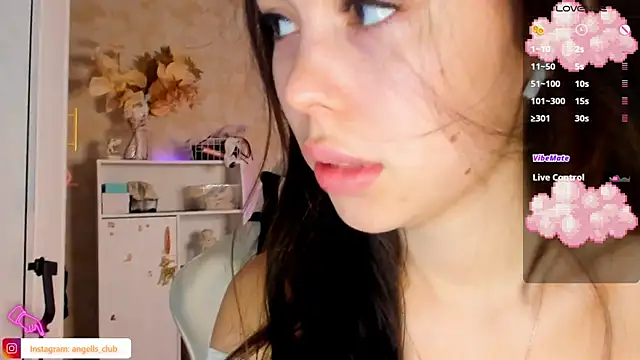 Snapshot of Idnkjustadeline chatting on 10-27-25, 05:08 Idnkjustadeline online show from 10-27-25, 05:08
