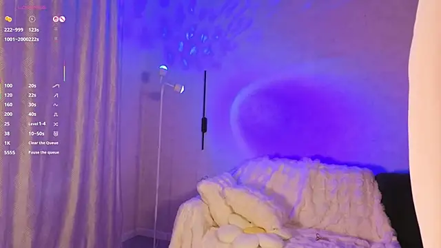 Nelly Kimm online show from 04-13-26, 01:20