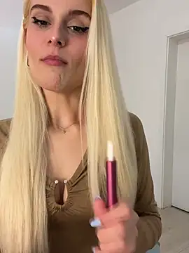 SelenaDaze online show from 03-26-26, 05:06