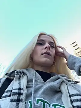 SelenaDaze online show from 04-07-26, 04:58