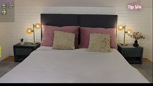 Snapshot of Angel___Blond chatting on 07-23-26, 03:30 Angel Blond online show from 07-23-26, 03:30