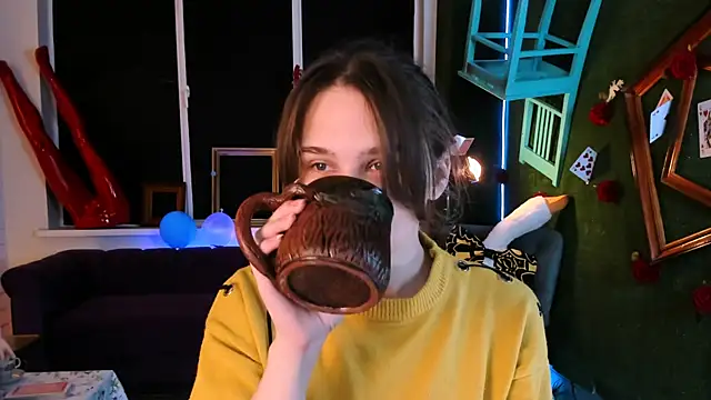 TessaMill online show from 10-07-25, 05:08