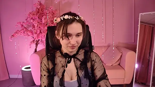 TessaMill online show from 03-10-26, 09:13