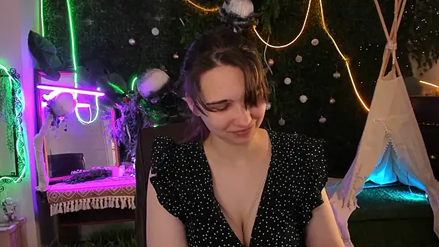 TessaMill online show from 03-17-26, 05:10