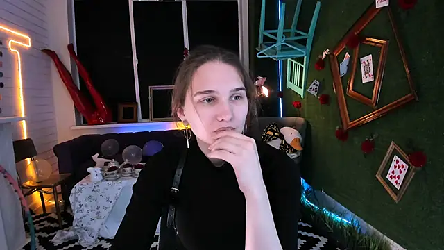 TessaMill online show from 09-26-25, 05:36