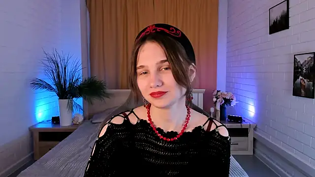 TessaMill online show from 11-18-25, 09:34