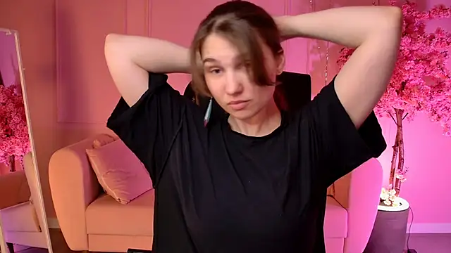 Snapshot of TessaMill chatting on 05-30-26, 05:14 TessaMill online show from 05-30-26, 05:14