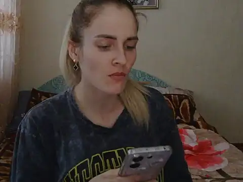 JayeTyler online show from 12-18-25, 07:46