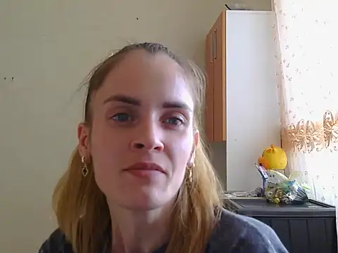 Snapshot of JayeTyler chatting on 11-14-25, 07:56 JayeTyler online show from 11-14-25, 07:56